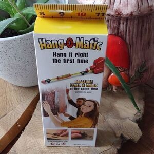 Hang O Matic All in One Picture Hanging Tool‎